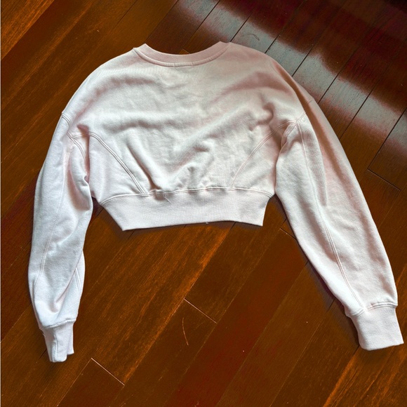 light pink cropped v-neck sweater from garage - Picture 2 of 2